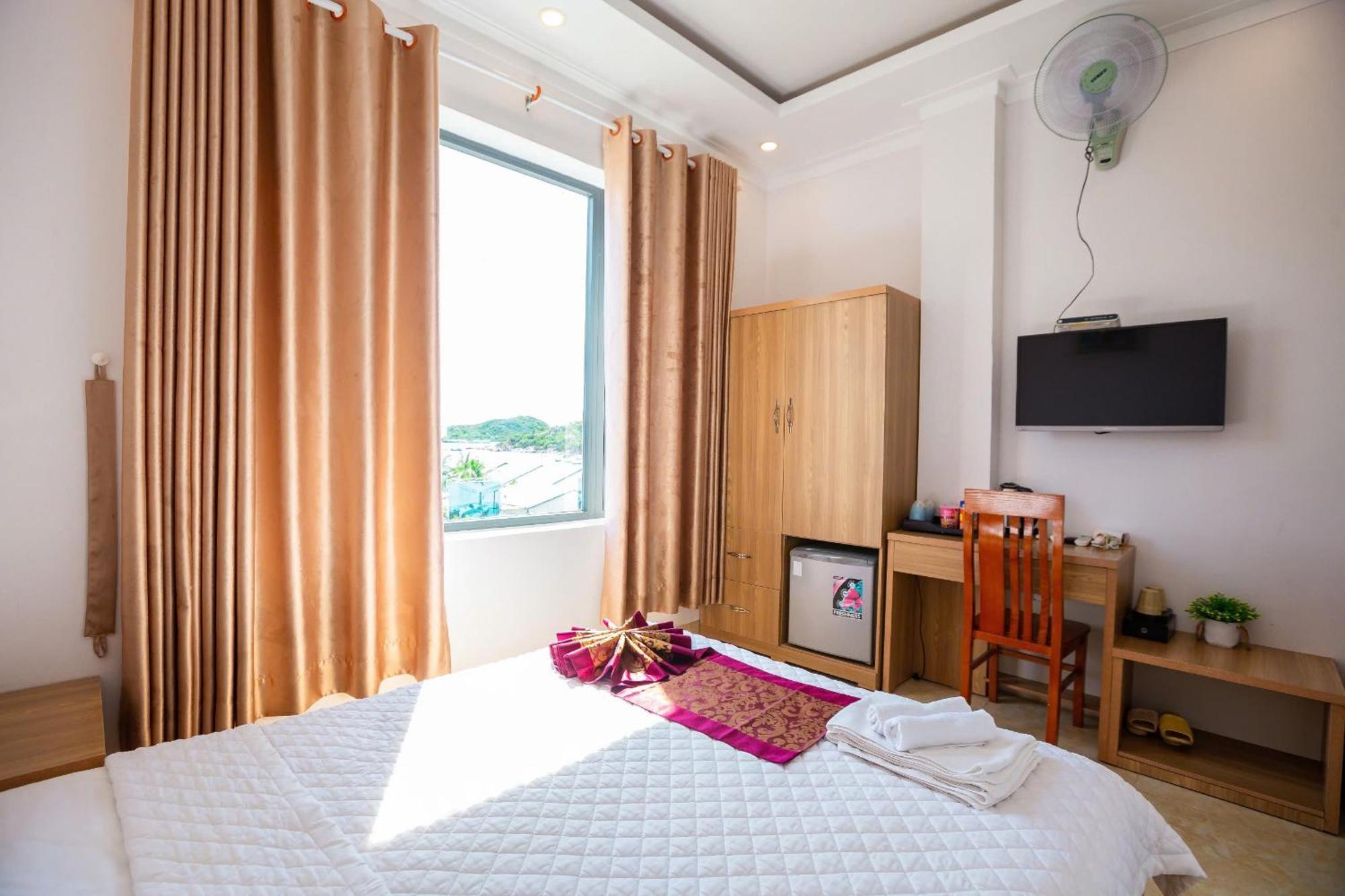 Chau Gia Hotel Vinh Hy Exterior photo