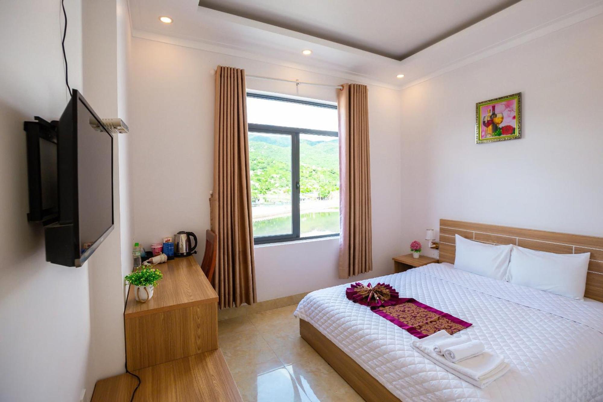 Chau Gia Hotel Vinh Hy Exterior photo