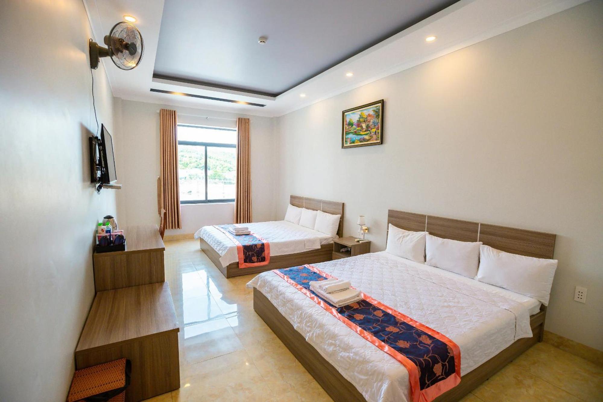 Chau Gia Hotel Vinh Hy Exterior photo