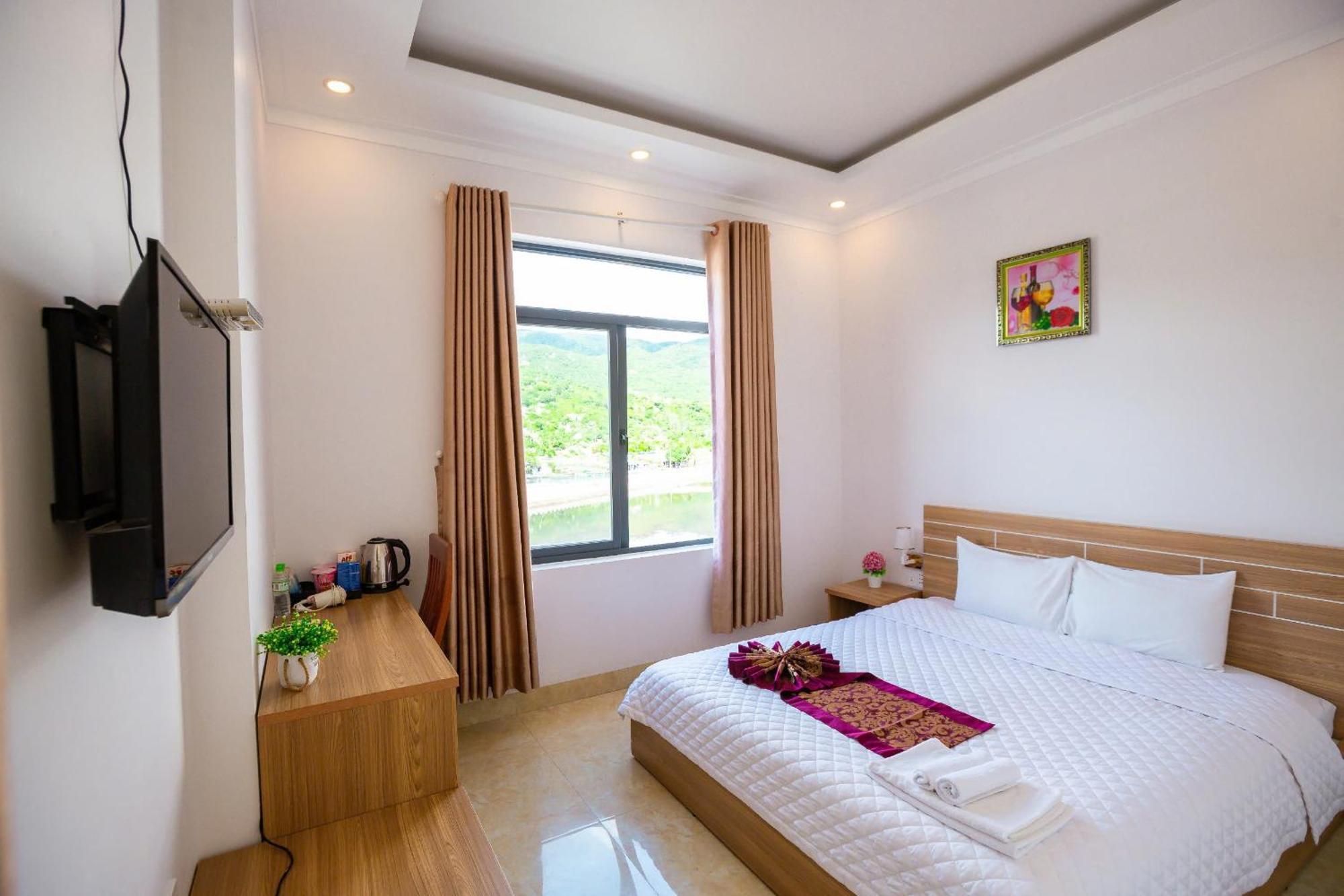Chau Gia Hotel Vinh Hy Exterior photo