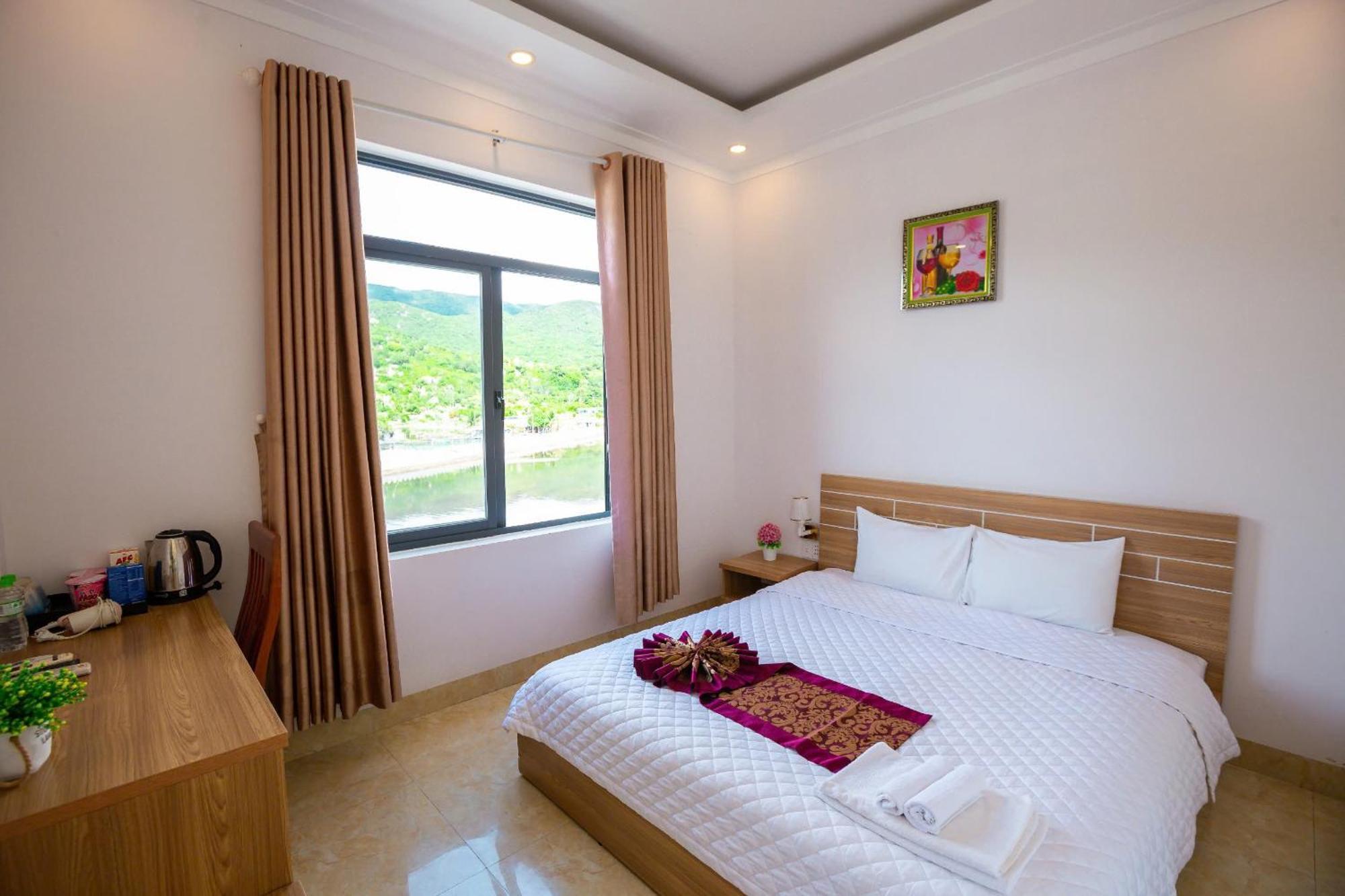 Chau Gia Hotel Vinh Hy Exterior photo