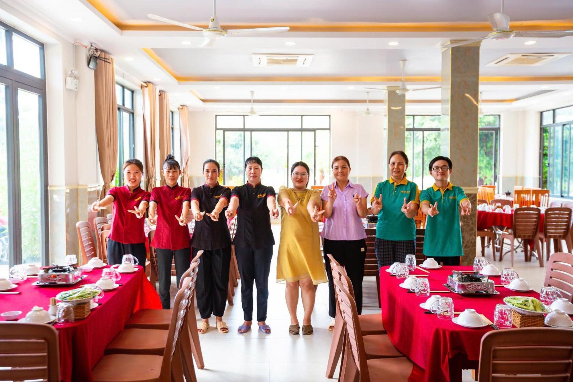 Chau Gia Hotel Vinh Hy Exterior photo